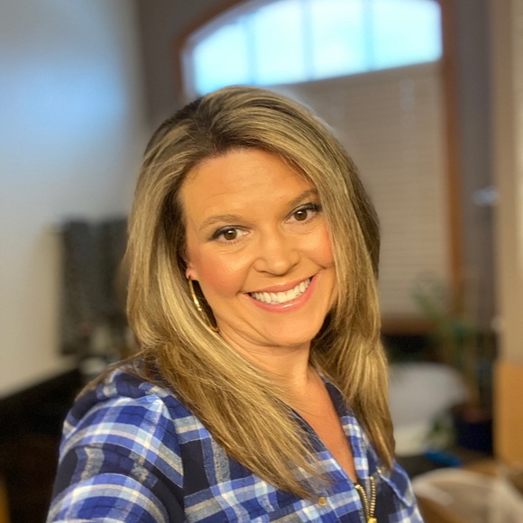 Meet your Posher, Brenda - Picture 1 of 3